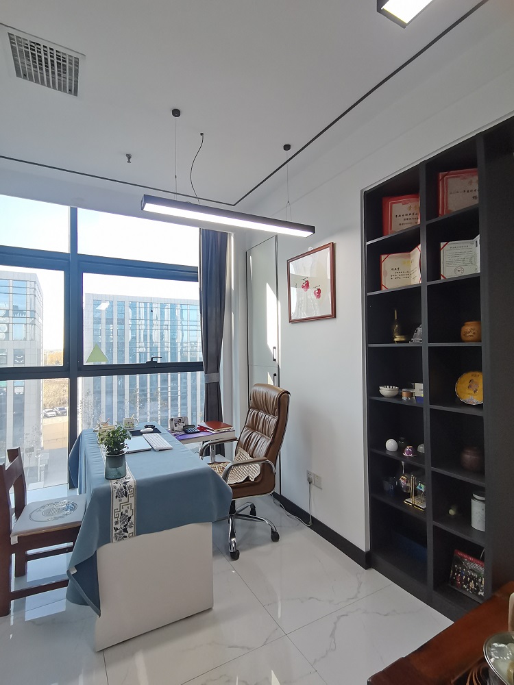 1732586071158591.jpg 技术总监室.jpg